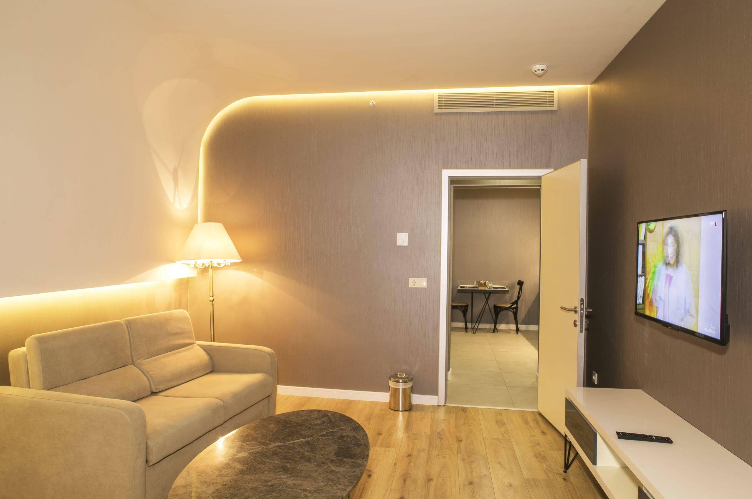 اسطنبول Elm Suite Hotel المظهر الخارجي الصورة