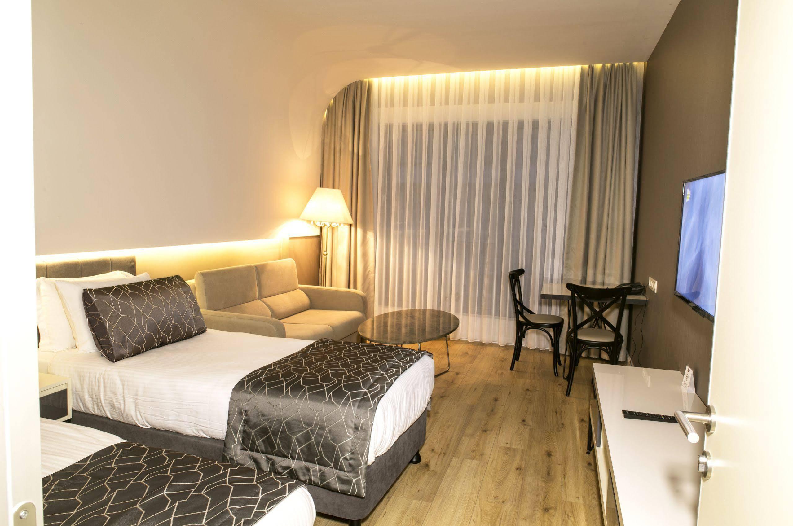 اسطنبول Elm Suite Hotel المظهر الخارجي الصورة